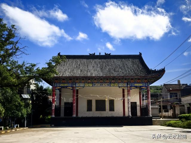 谁给的胆子，敢称“西安城南第一村”，就凭这古戏台和老房子吗？