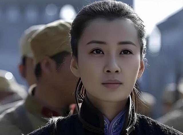 女匪首吕芪：一个鬼子睡一宿，五颗人头定终身，铁血抗日震太行