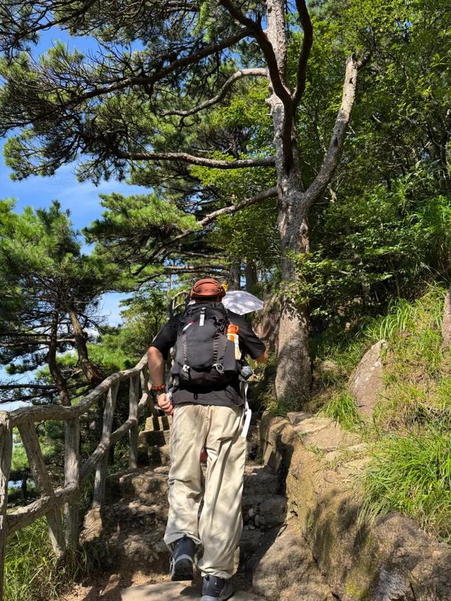 徒步三山五岳：安徽黄山！