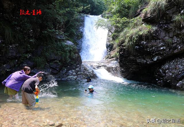 探秘龙宫村：夏日玩水避暑的绝美心形潭，美如水晶宫