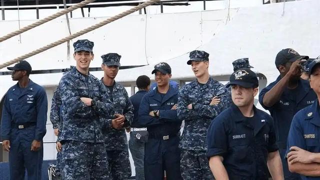 6年前站在美国军舰上，用中文警告我国海军的华人女兵，现在如何