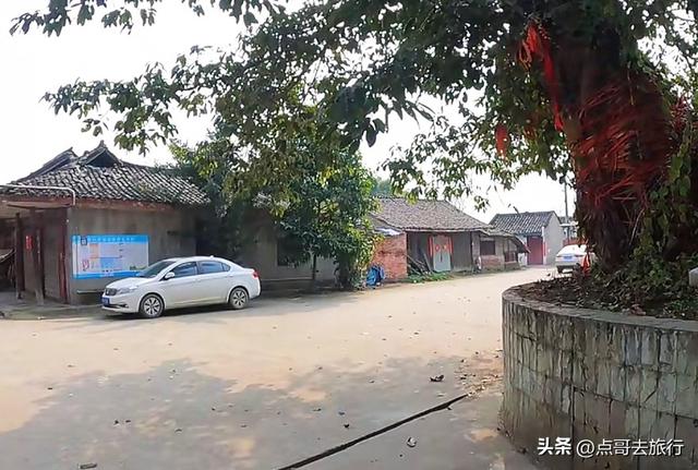 成都被冷落的古场镇，停留在70年前，附近美食诱人被严重低估！