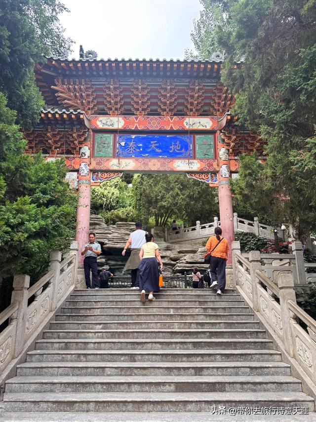 兰州白塔山下的清末黄河铁桥