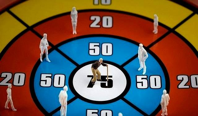 延迟退休2025年执行，这三类人无需延	，最早60岁就可退！