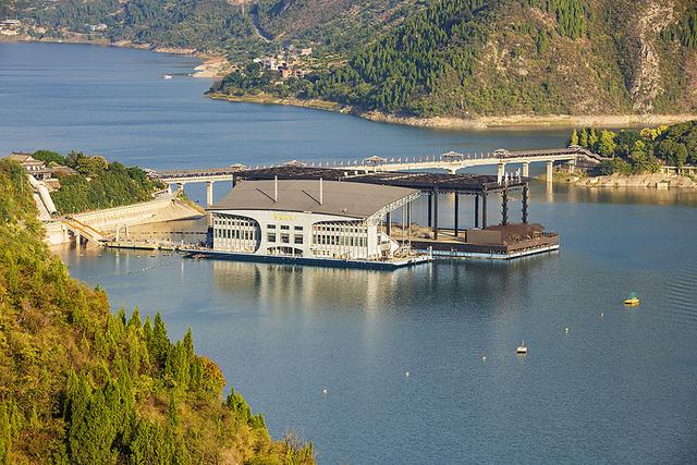 2024深秋四川行16 奉节县夔门大酒店 揽月楼凭栏夔门雄景入画来​