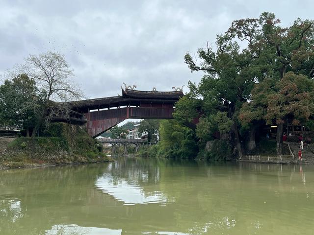 退休夫妻自驾温州泰顺之仕水古镇、胡氏大院、廊桥文化园