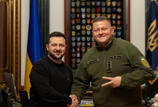 和平是陷阱？俄乌停火在即，扎卢日内揭开残酷真相，暗藏三大隐患