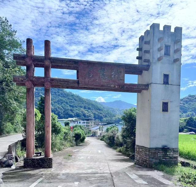 青云塔赋—广东梅州蕉岭北磜行二