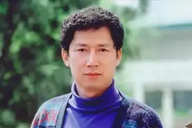 中国第一软饭男：给大38岁美国富婆当儿子情人，晚年却过的太凄惨图片