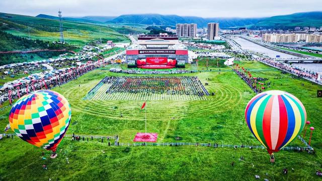 2025（第八届）甘南藏地传奇自行车则岔——尕海国际重要湿地赛暨碌曲第十一届锅庄文化周开幕
