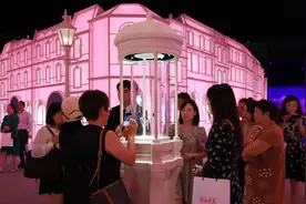 一条手链涨4000多元！知名珠宝品牌确认涨价，消费者排队抢购场景堪比地铁“早高峰”图片