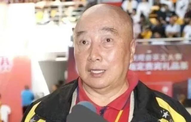 天下武功出少林，这武术动作是他临时编的？网友：竟被骗了几十年