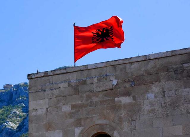 欧洲旅游：走进山鹰之国采风纪实（图）