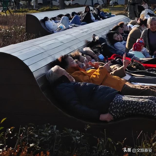 “躺平”新地标~泰安这个神仙广场也太chill了吧！！