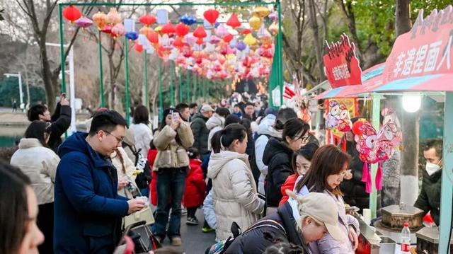 春节来看珍珠泉的“火树银花”