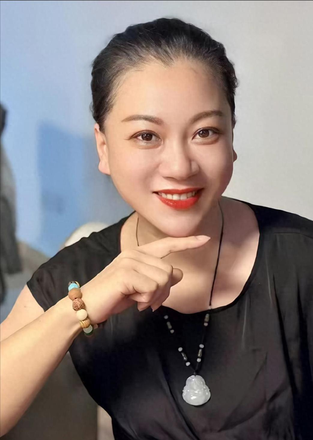又一位明星抗癌失败！走上朱媛媛后路，迈巴赫送行，打百万抗癌针