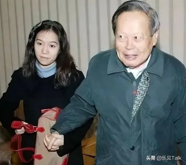 杨振宁家庭曝光：和前妻三个儿女 无人继承物理学，与翁帆关系很好