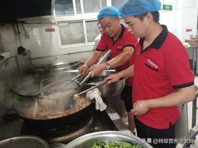 外卖补贴大战结局已定，但外卖餐饮前端如不进行变革，迟早灭亡。