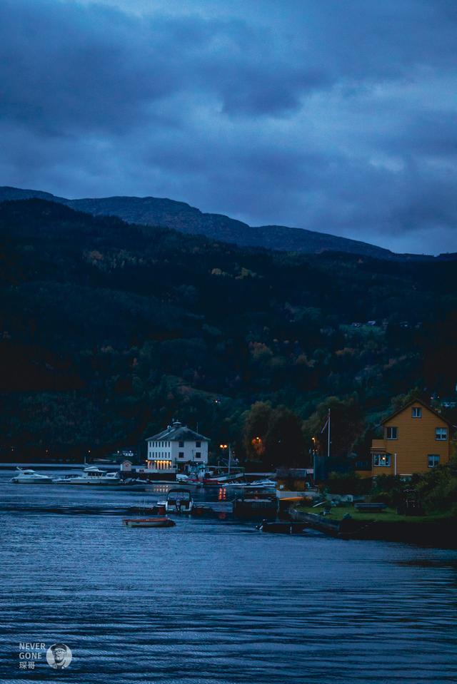 挪威秋韵，峡湾森境
