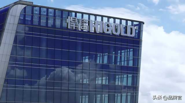 员工平均年薪12.67万，75后佛山兄妹逆市闯出IPO，市值超320亿！