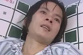 2009年，巨腹女人流浪被救，出院骤减110斤，二婚成三个孩子母亲图片