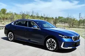 31万开完雷克萨斯ES300，再开宝马5系，差距明显不是一个档次！图片