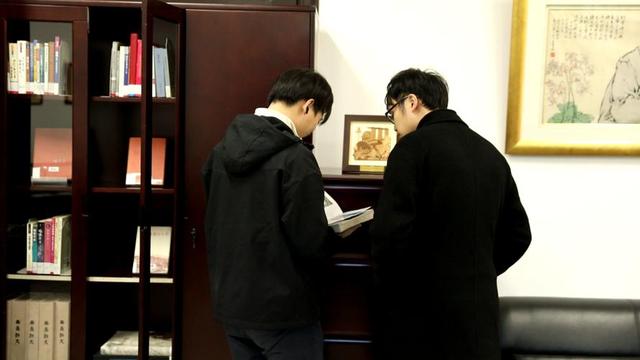 巨星陨落，杨振宁葬礼不到24小时，清华宣布一重要决定，翁帆悲痛