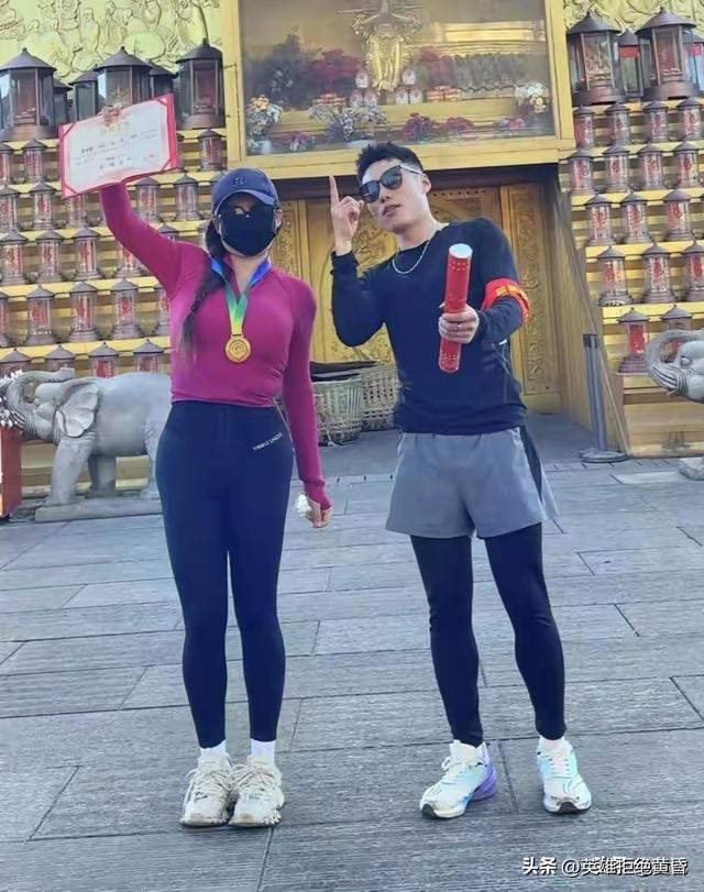 游客要的是“安心”，不是“亲密”：陪爬服务该醒醒了