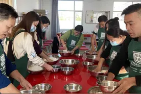 制糊——手工装裱浆糊的制作图片