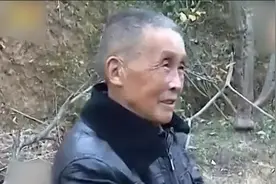 八旬老人霸占29岁流浪美女，甚至生下儿子，十年后却要活埋自己！图片