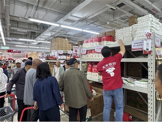 京东折扣超市固安开业引本地商家疯狂扫货 多款商品启动限购模式