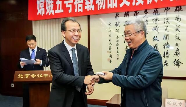 轮到中国卡脖子了， “嫦娥工程” 自主突破，探月成果让西方忌惮