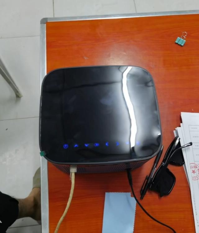 别装投影仪了！我装了2次最后还是换了电视，不是矫情，是受够了
