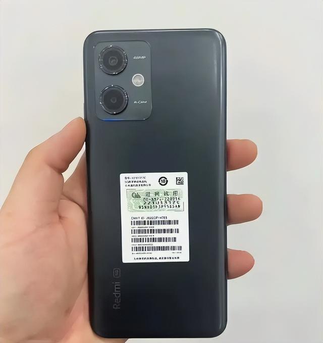 神机大乱斗！699元起，四款手机详解，谁是真香王？