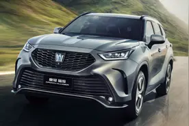 皇冠陆放：当初一车难求，现在时代变了跌5万，空间一流图片