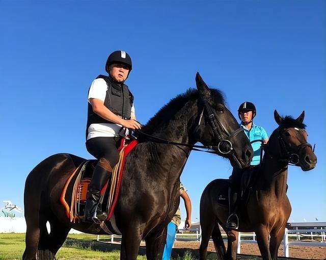 钱再多有啥用？成为“老赖”不到48小时，于谦被扒了个底朝天