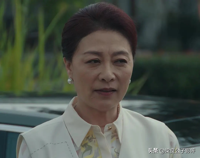 《四喜》中，比建奇妈更讨厌的角色是谁？