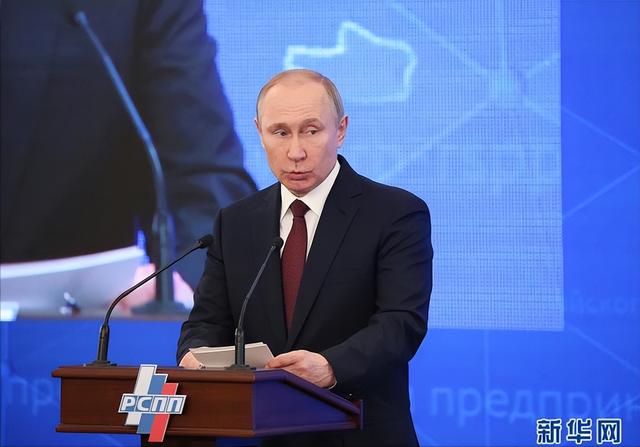 美国没想到，俄罗斯先下手为强	，凌晨不宣而战，炸死 8 名英美军官