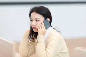 前天晚上，妻子闺蜜说来我家住，我说不合适，妻子：住一晚怕啥？图片