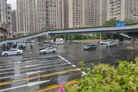 海口市民：从滨海大道新港天桥处不能左转驶入八灶街，能设左转道吗？交警回应→图片