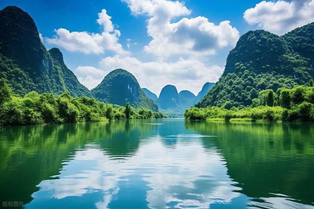 不是南宁，不是柳州，现在的广西诗意突然间火了起来！
