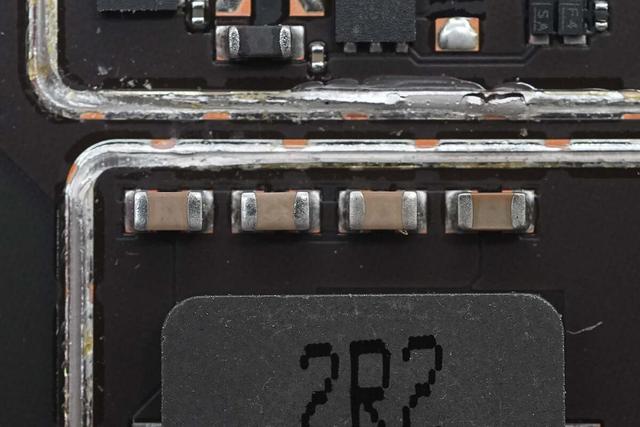高达1999元售价是怎样的用料做过水准？中兴U60 Pro 5G随身WiFi拆解