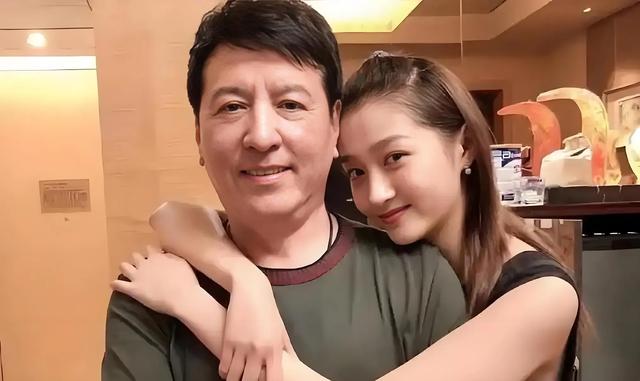 七年深情三次求婚皆空,鹿晗的“再等等”里藏着多少心碎?