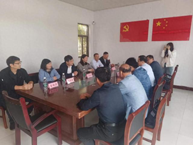 考察调研、就业实习基地挂牌仪式隆重举行