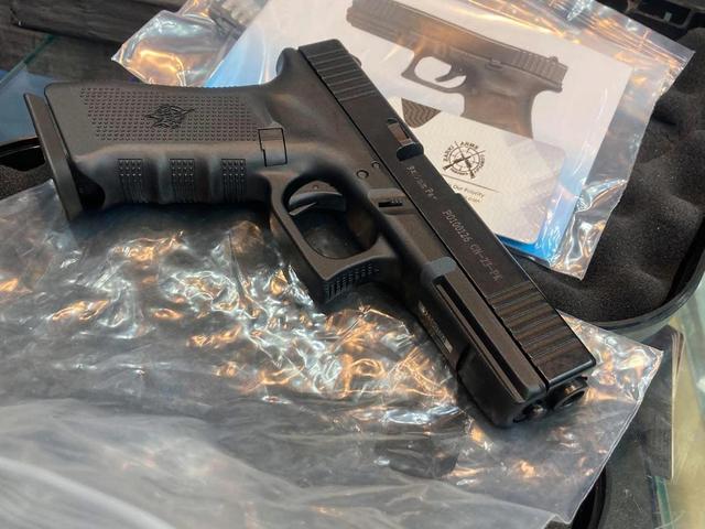 国产小钢炮半自动 北方工业NP7 沿用格洛克17风格 是实用派悍将