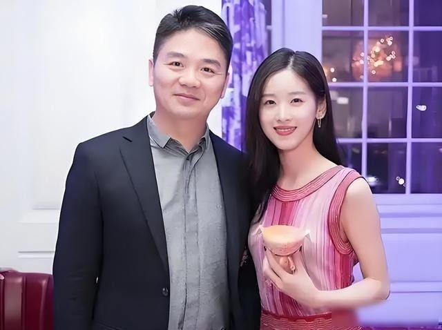 51岁刘强东给不少男性提了个醒	，找老婆一定要找个从心底里喜欢的