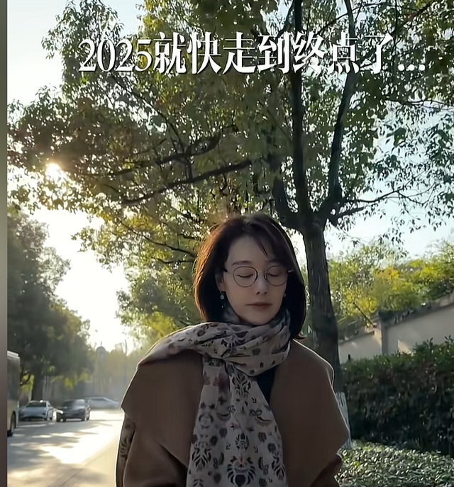 讨好大佬、陪睡上位、遭央视开除，被传与小尼结婚的她如今怎样了