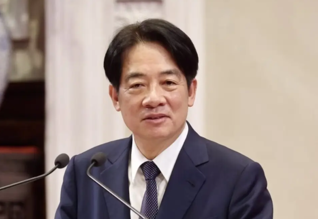 郑丽文说想到北京谈后，民进党急了，发声阻扰，郑丽文7个字反击