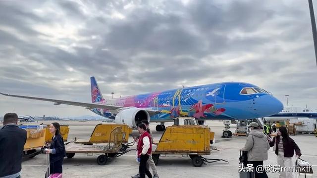 疯了！天价回家路，不到一千公里的三亚飞广州机票逼近万元......