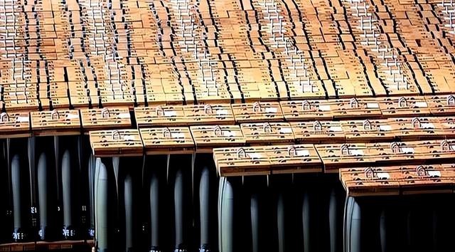 俄！军这一炸创造历史了，炸出“乌克兰广岛”：弹药耗尽倒计时开